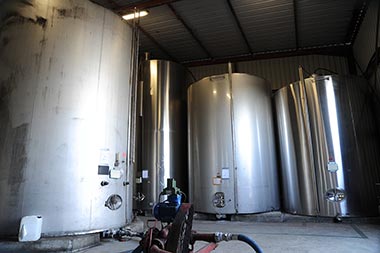 Vats for storing alcohol
